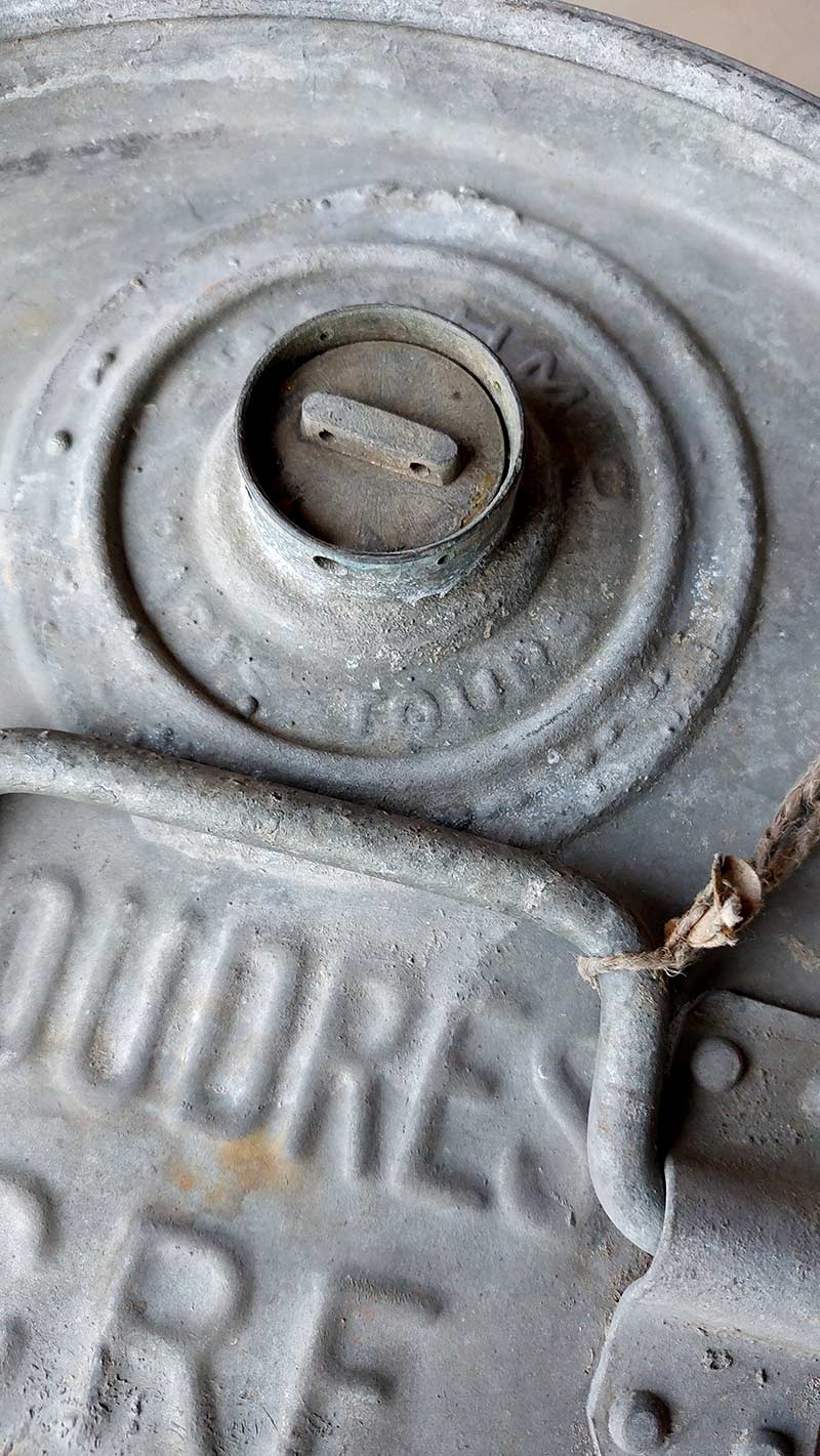 Bidon de la marque Schmid 1938