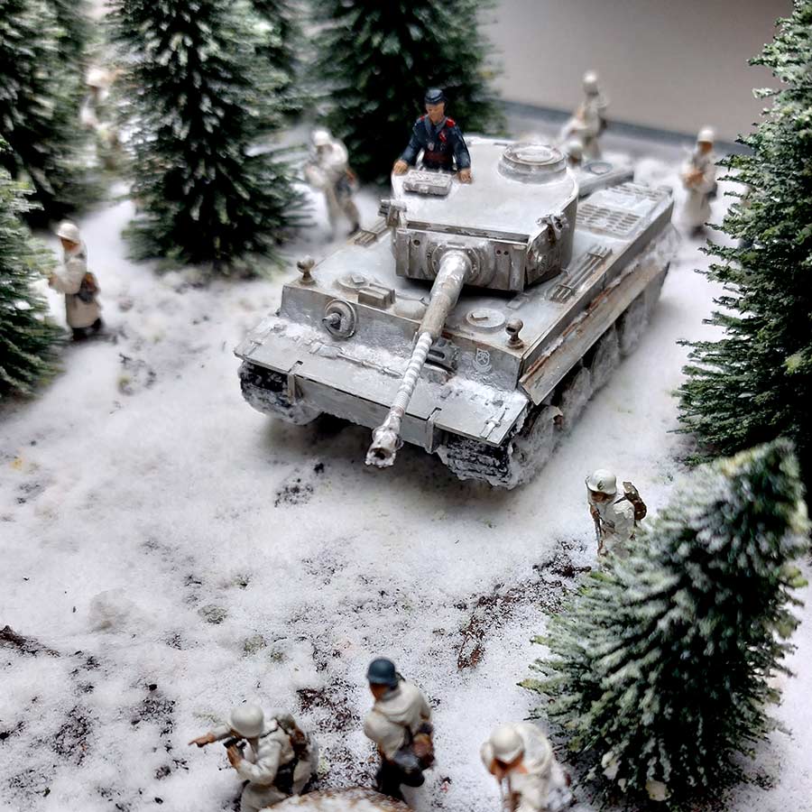 Ajout d'un Messerschmitt Bf 109 qui attaque les alliés en piqué